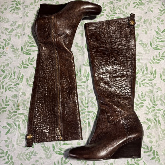 Tory Burch - Dabney Brown Heeled/Wedge Boots with Sleek Silhouette - Picture 3 of 9